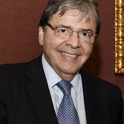Carlos Holmes Trujillo Garcia